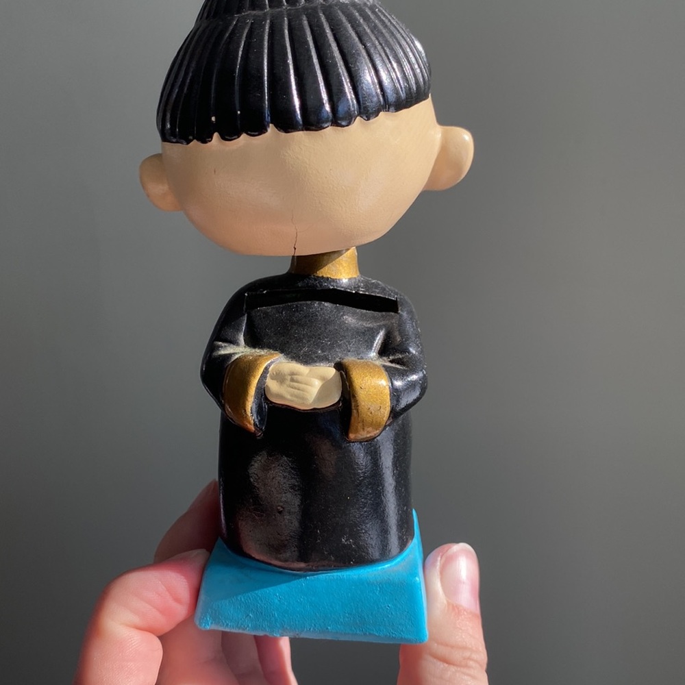 3/$30 🌟 VTG lovely Asian bobblehead and piggy bank figurine - Picture 5 of 8